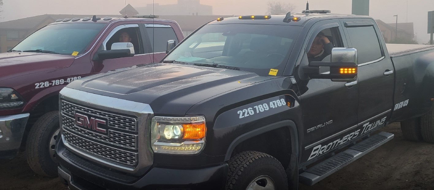 Brother's Towing Banner